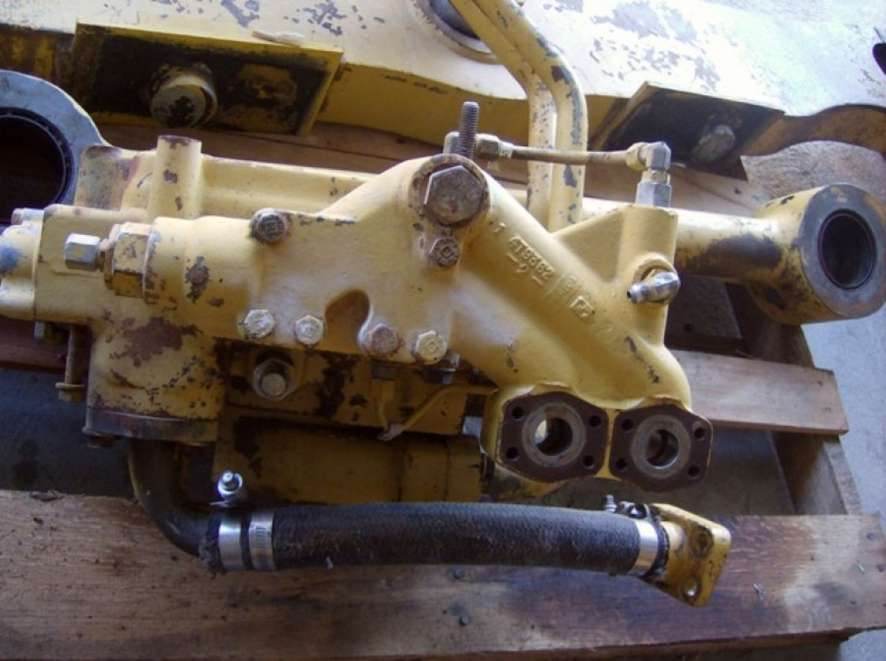 Caterpillar 963 DISTRIBUTORE IDRAULICO - Υδραυλική βαλβίδα για Κατασκευή μηχανήματα: φωτογραφία 3 Caterpillar 963 DISTRIBUTORE IDRAULICO - Υδραυλική βαλβίδα για Κατασκευή μηχανήματα: φωτογραφία 3