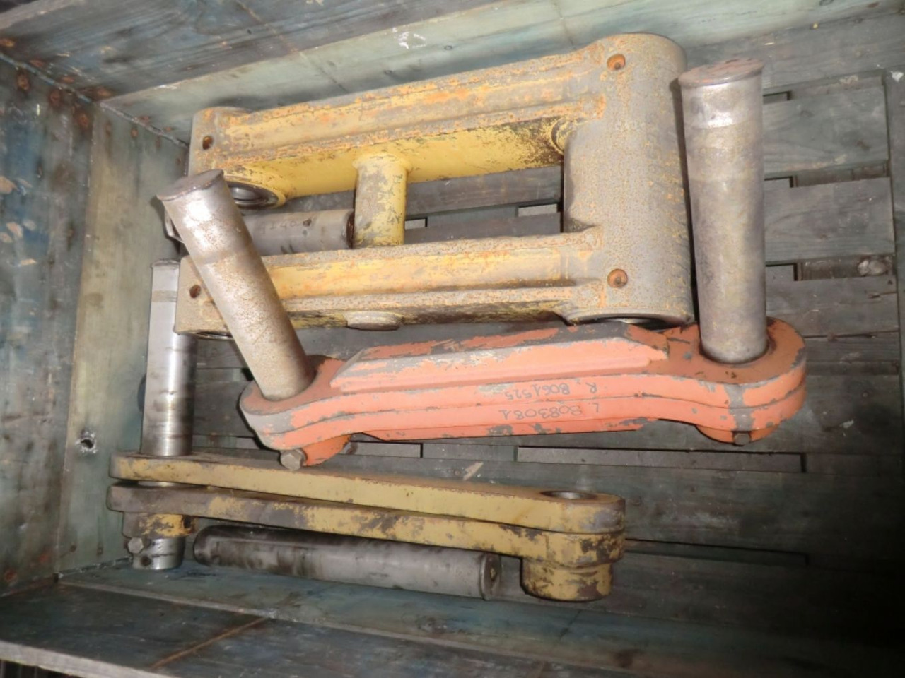 HITACHI ZX240 BAS BIELLA - Αμάξωμα και εξωτερικό για Κατασκευή μηχανήματα: φωτογραφία 1 HITACHI ZX240 BAS BIELLA - Αμάξωμα και εξωτερικό για Κατασκευή μηχανήματα: φωτογραφία 1