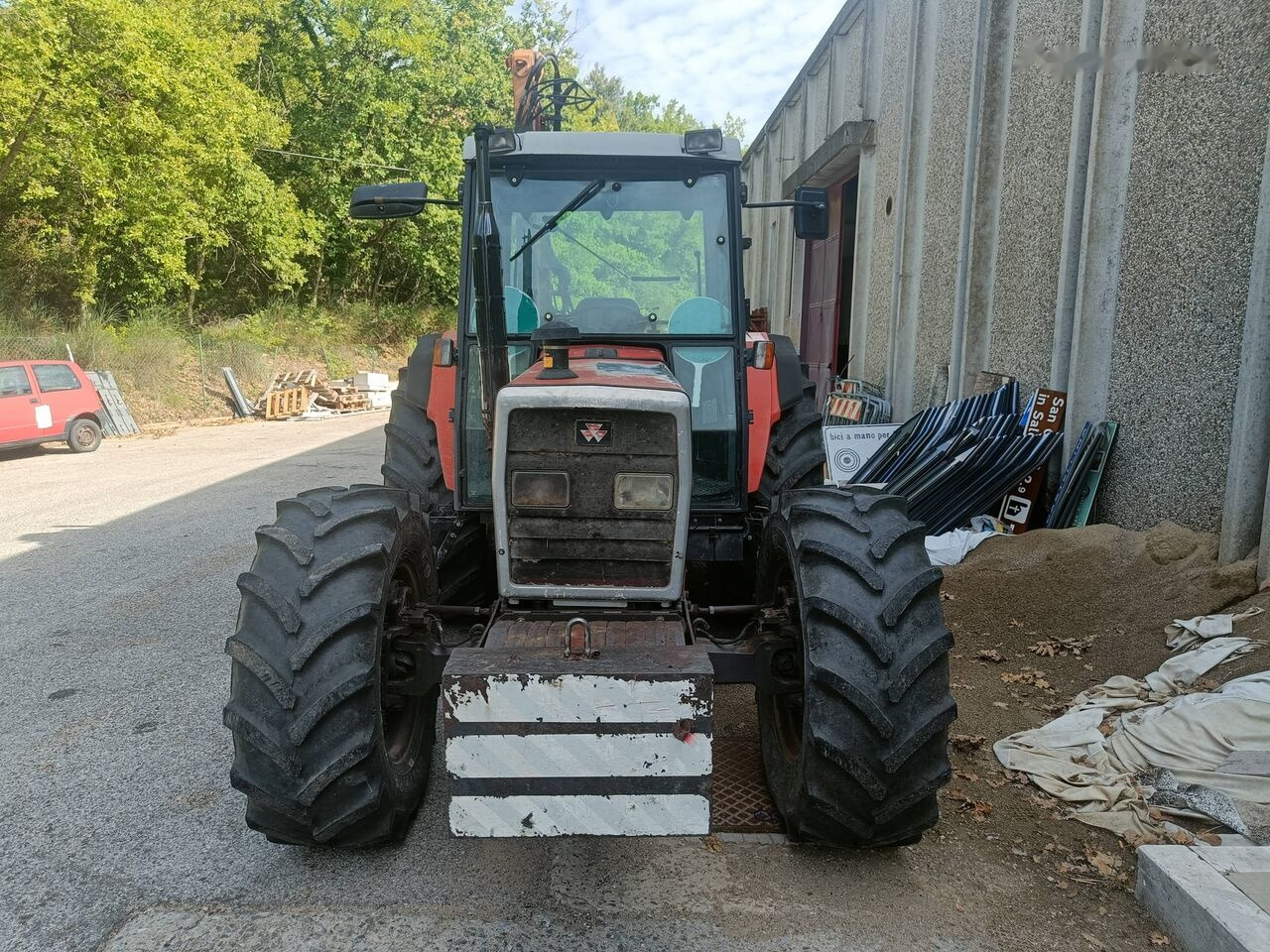 Massey Ferguson 383 - Τρακτέρ: φωτογραφία 1 Massey Ferguson 383 - Τρακτέρ: φωτογραφία 1