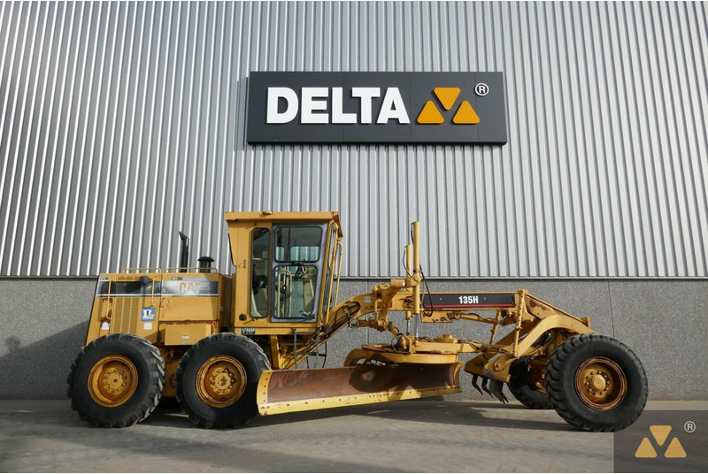 Caterpillar 135H - Γκρέιντερ: φωτογραφία 2 Caterpillar 135H - Γκρέιντερ: φωτογραφία 2