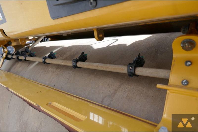 Οδοστρωτήρας Caterpillar CB10: φωτογραφία 14