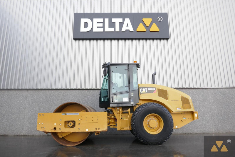 Caterpillar CS64B - Οδοστρωτήρας: φωτογραφία 1 Caterpillar CS64B - Οδοστρωτήρας: φωτογραφία 1