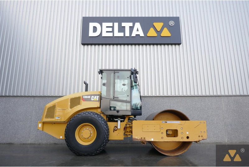 Caterpillar CS64B - Οδοστρωτήρας: φωτογραφία 2 Caterpillar CS64B - Οδοστρωτήρας: φωτογραφία 2