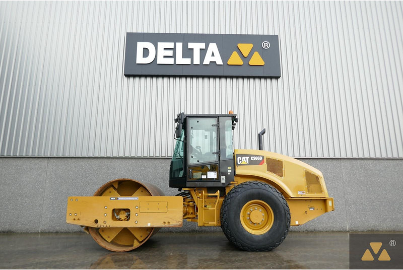 Caterpillar CS66B - Οδοστρωτήρας: φωτογραφία 1 Caterpillar CS66B - Οδοστρωτήρας: φωτογραφία 1