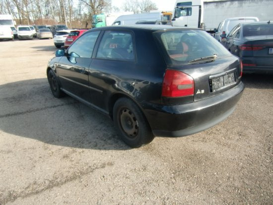 Audi A3 Limousine 1,9 TDI Ersatzteilträger - Αυτοκίνητο: φωτογραφία 3 Audi A3 Limousine 1,9 TDI Ersatzteilträger - Αυτοκίνητο: φωτογραφία 3