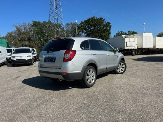 Chevrolet Captiva 3,2 V6 - SUV: φωτογραφία 4 Chevrolet Captiva 3,2 V6 - SUV: φωτογραφία 4