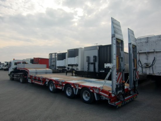 HUMBAUR HTSK 30 schräg, 3-Achs Tieflader, Radmulden, Liftachse, Nachlaufachse, Verzinkt - Επικαθήμενο με χαμηλό δάπεδο: φωτογραφία 4 HUMBAUR HTSK 30 schräg, 3-Achs Tieflader, Radmulden, Liftachse, Nachlaufachse, Verzinkt - Επικαθήμενο με χαμηλό δάπεδο: φωτογραφία 4
