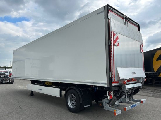 Krone SE City Kühler, TK SLXi 300, 1-Achsauflieger mit Hebebühne - Επικαθήμενο ισοθερμικό: φωτογραφία 4 Krone SE City Kühler, TK SLXi 300, 1-Achsauflieger mit Hebebühne - Επικαθήμενο ισοθερμικό: φωτογραφία 4