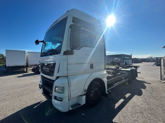 MAN TGX 26.440 BDF, XXL, Retarder, Automatik, E6, Liftachse, Motorschaden, Kurbelwellenschaden - Φορτηγό μεταφοράς εμπορευματοκιβωτίων/ Κινητό αμάξωμα: φωτογραφία 3 MAN TGX 26.440 BDF, XXL, Retarder, Automatik, E6, Liftachse, Motorschaden, Kurbelwellenschaden - Φορτηγό μεταφοράς εμπορευματοκιβωτίων/ Κινητό αμάξωμα: φωτογραφία 3