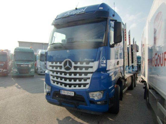 Mercedes-Benz Arocs 3353 6x4 Holztransp., Palfinger Kran Epsilon - Φορτηγό ξυλείας, Φορτηγό με γερανό: φωτογραφία 3 Mercedes-Benz Arocs 3353 6x4 Holztransp., Palfinger Kran Epsilon - Φορτηγό ξυλείας, Φορτηγό με γερανό: φωτογραφία 3