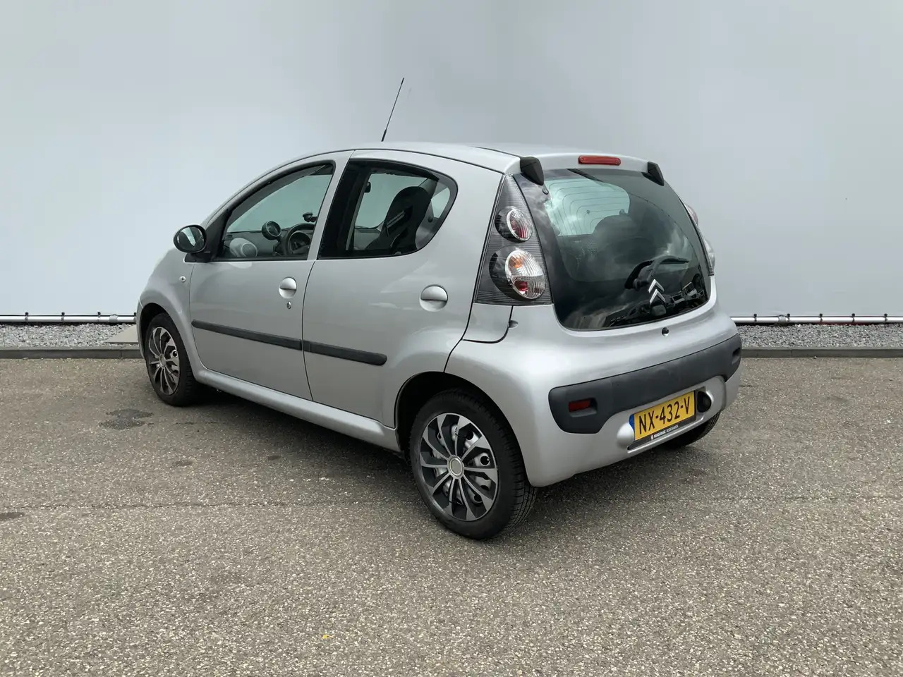 Citroen C1 1.0-12V Ambiance, 4-deurs, Airco. APK: 28-02-2026 - Hatchback: φωτογραφία 3 Citroen C1 1.0-12V Ambiance, 4-deurs, Airco. APK: 28-02-2026 - Hatchback: φωτογραφία 3