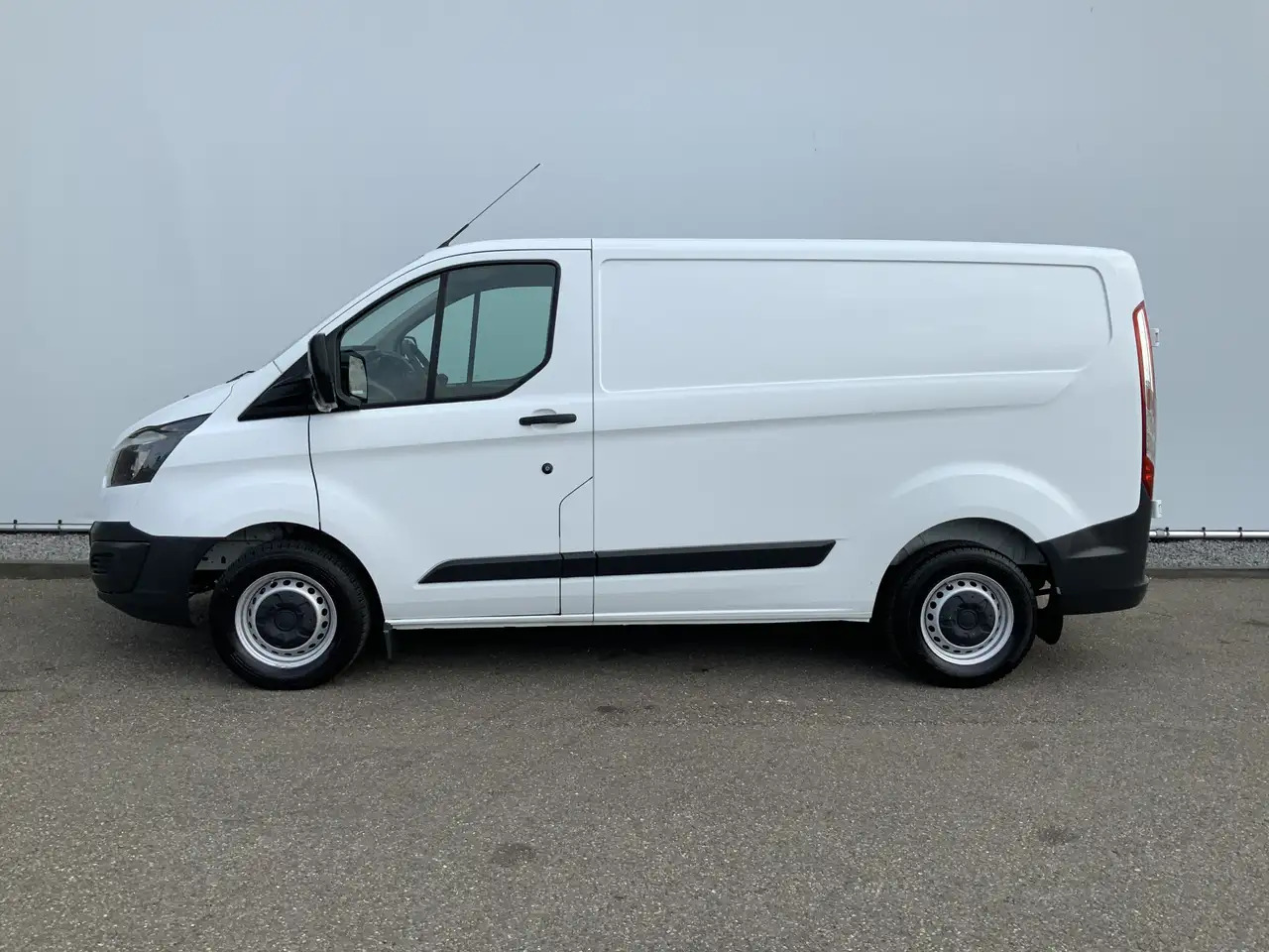 Ford Transit Custom 270 2.2 TDCI L1H1 Economy Edition Airco Cruise 3 Z - Βαν: φωτογραφία 3 Ford Transit Custom 270 2.2 TDCI L1H1 Economy Edition Airco Cruise 3 Z - Βαν: φωτογραφία 3