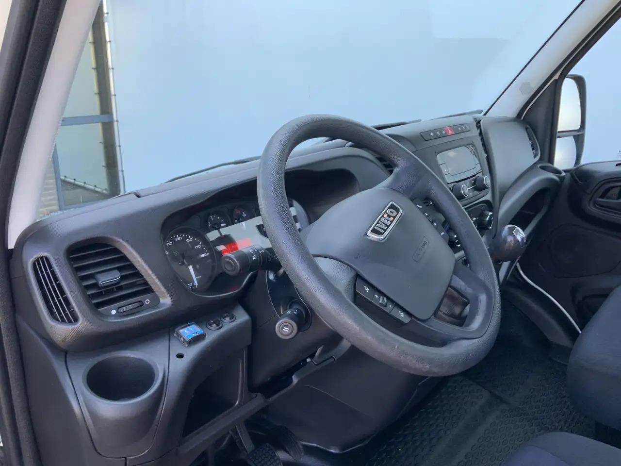 Iveco 40C18 B.E Trekker Airco Cruise 3 Zits Euro 6 180 - Τράκτορας BE: φωτογραφία 5 Iveco 40C18 B.E Trekker Airco Cruise 3 Zits Euro 6 180 - Τράκτορας BE: φωτογραφία 5