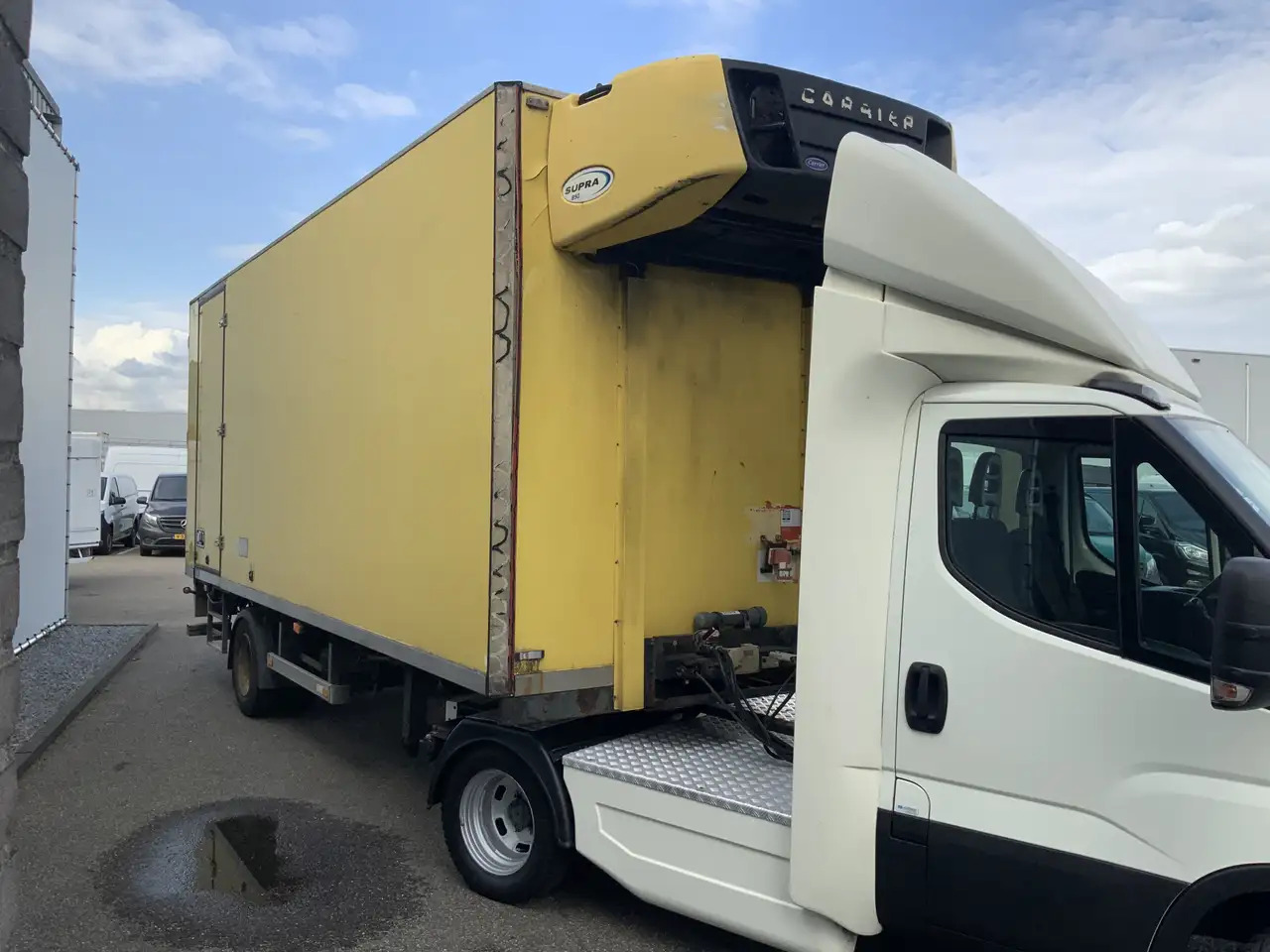 Iveco 40C18 B.E Trekker & Koel Trailer & Laadklep Bakmaa - Τράκτορας BE, Επικαθήμενο ψυγείο: φωτογραφία 4 Iveco 40C18 B.E Trekker & Koel Trailer & Laadklep Bakmaa - Τράκτορας BE, Επικαθήμενο ψυγείο: φωτογραφία 4