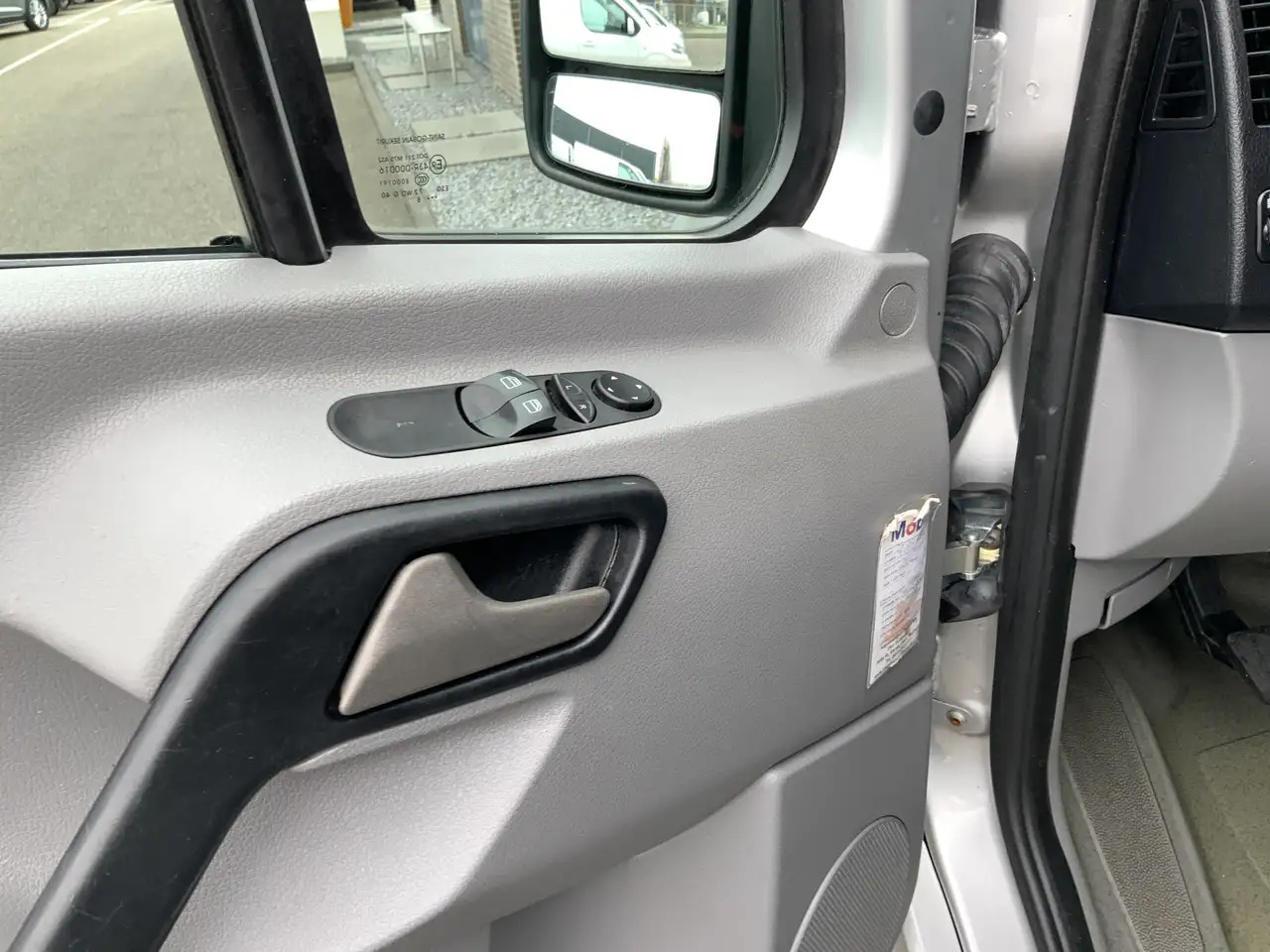 Mercedes-Benz Sprinter 213 2.2 CDI 325 L1H1 Airco Cruise Euro 4 - Βαν: φωτογραφία 5 Mercedes-Benz Sprinter 213 2.2 CDI 325 L1H1 Airco Cruise Euro 4 - Βαν: φωτογραφία 5