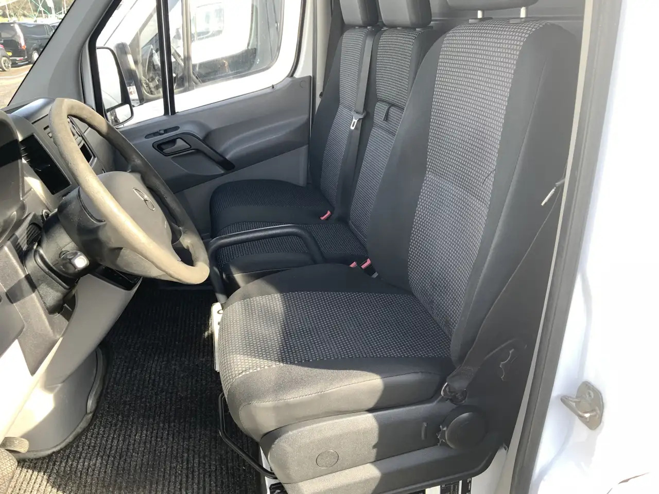Mercedes-Benz Sprinter 311 2.2 CDI 366 L2H1 Automaat 3 Zits Trekaak 2800k - Βαν: φωτογραφία 3 Mercedes-Benz Sprinter 311 2.2 CDI 366 L2H1 Automaat 3 Zits Trekaak 2800k - Βαν: φωτογραφία 3