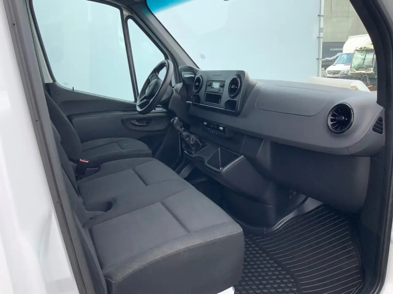 Mercedes-Benz Sprinter 314 2.2 CDI 366 L2H2 Airco 3 Zits Euro 6 - Βαν: φωτογραφία 4 Mercedes-Benz Sprinter 314 2.2 CDI 366 L2H2 Airco 3 Zits Euro 6 - Βαν: φωτογραφία 4