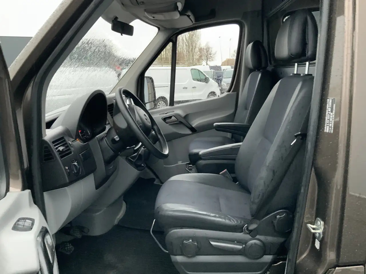 Mercedes-Benz Sprinter 314 2.2 CDI 366 L2H2 Airco Trekhaak 2000 kg Euro 6 - Βαν: φωτογραφία 4 Mercedes-Benz Sprinter 314 2.2 CDI 366 L2H2 Airco Trekhaak 2000 kg Euro 6 - Βαν: φωτογραφία 4