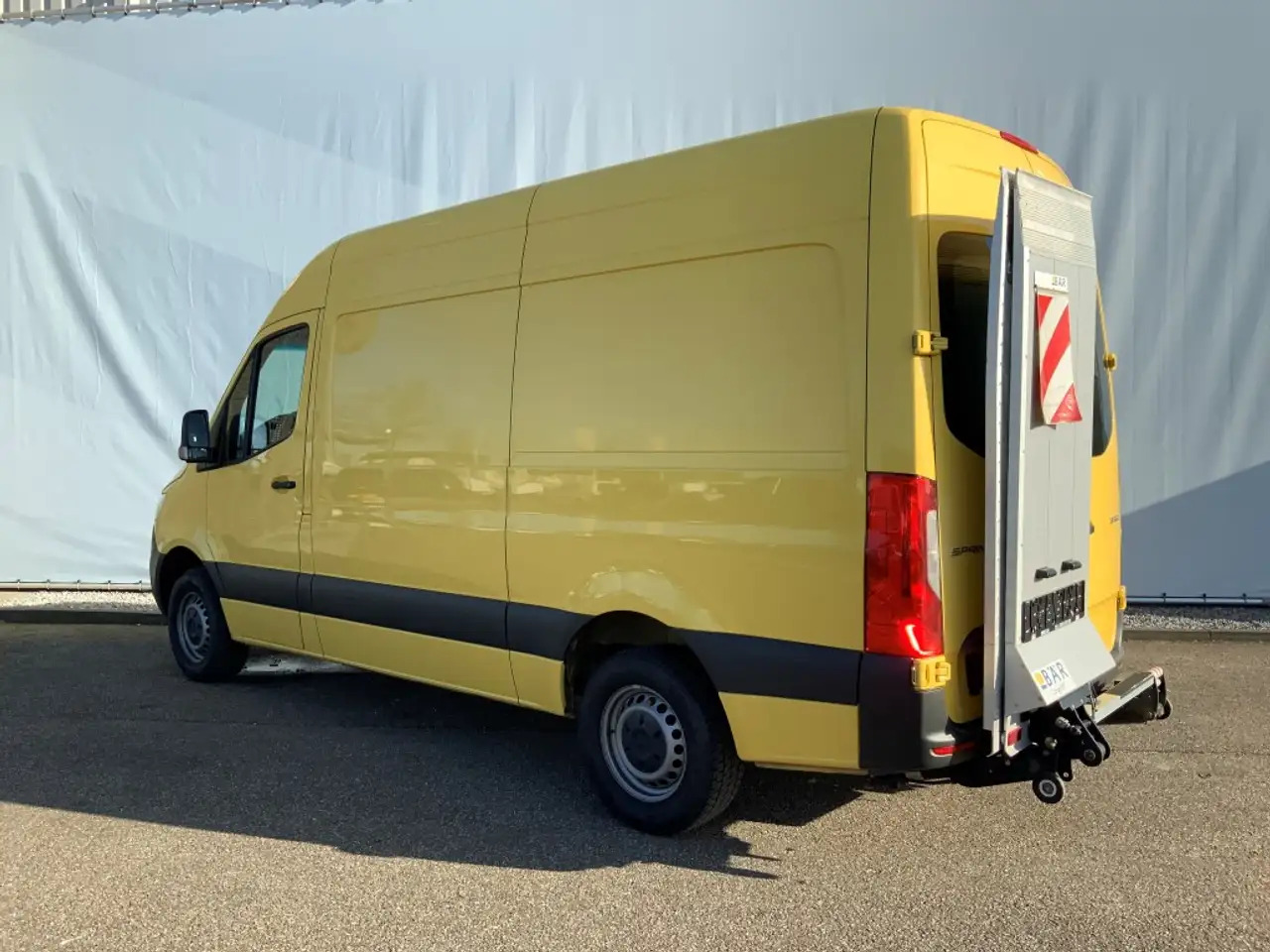 Mercedes-Benz Sprinter 314 2.2 CDI L2H2 & Laadklep& Afstandbediening Airc - Βαν: φωτογραφία 4 Mercedes-Benz Sprinter 314 2.2 CDI L2H2 & Laadklep& Afstandbediening Airc - Βαν: φωτογραφία 4