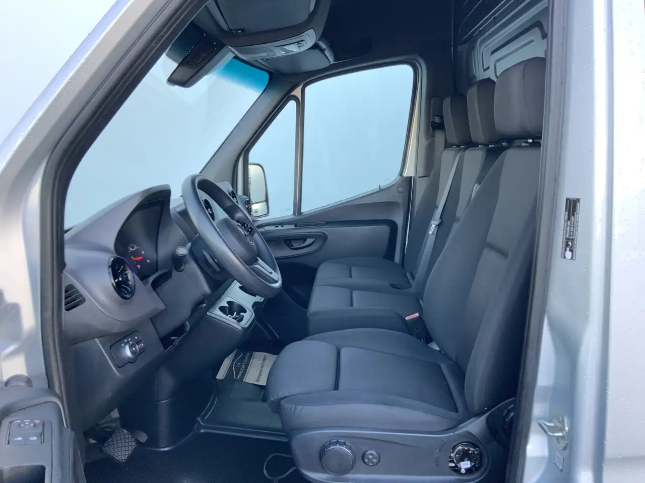 Mercedes-Benz Sprinter 315 1.9 CDI L2H2 Automaat 3 Zits Airco Navi Camera - Βαν: φωτογραφία 4 Mercedes-Benz Sprinter 315 1.9 CDI L2H2 Automaat 3 Zits Airco Navi Camera - Βαν: φωτογραφία 4