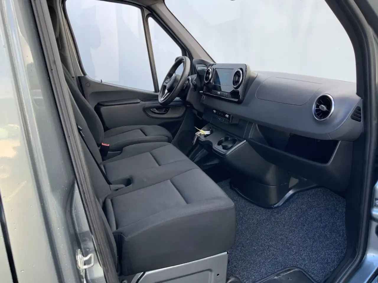 Βαν Mercedes-Benz Sprinter 319 3.0 CDI Autom.L2H2 Airco Cruise 3 Zits MBux 10: φωτογραφία 7