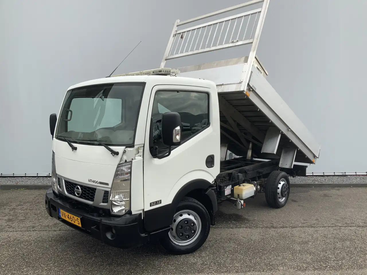 Nissan NT400 32.12 2.5 dCi 250 Kipper Trekhaak 2000 kg 3 - Όχημα με ανατρεπομενη καροτσα: φωτογραφία 1 Nissan NT400 32.12 2.5 dCi 250 Kipper Trekhaak 2000 kg 3 - Όχημα με ανατρεπομενη καροτσα: φωτογραφία 1