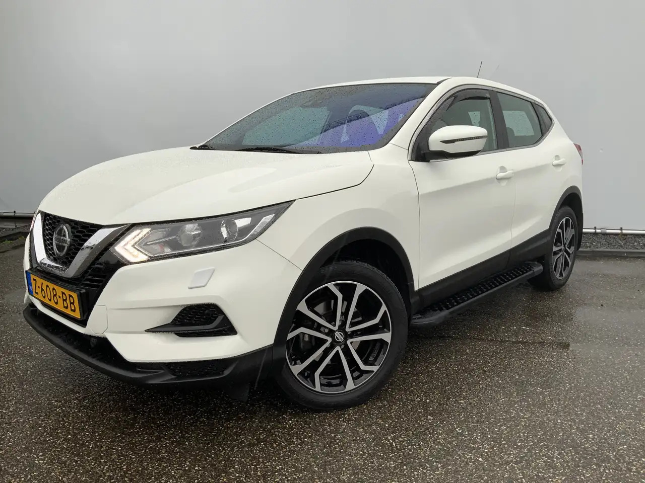 Nissan Qashqai 1.3 DIG-T Visia A SUV Airco Cruise Groot Scherm Na - SUV: φωτογραφία 1 Nissan Qashqai 1.3 DIG-T Visia A SUV Airco Cruise Groot Scherm Na - SUV: φωτογραφία 1