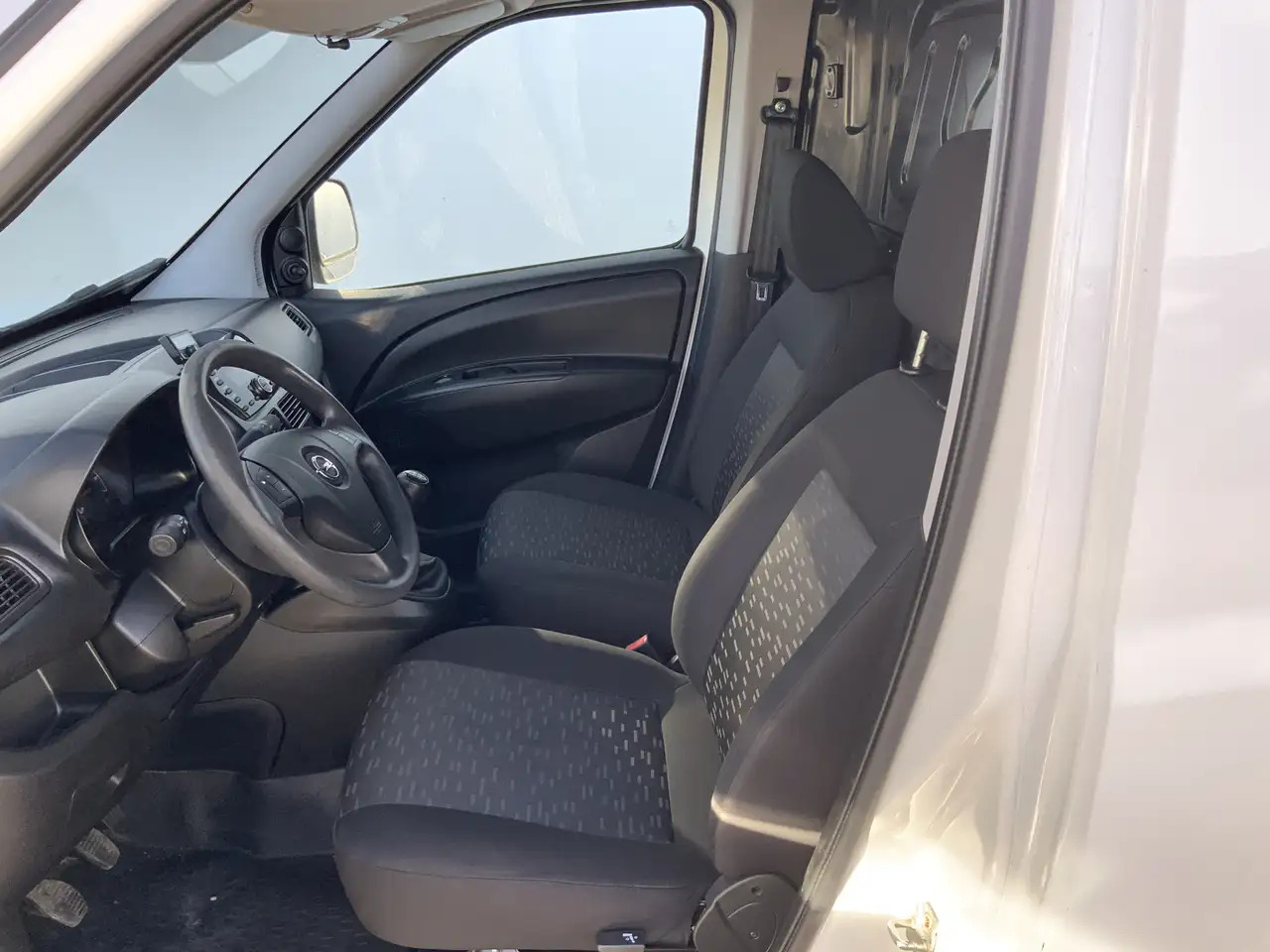 Opel Combo 1.3 CDTi L1H1 ecoFLEX Edition Airco Trekhaak 1000 - Μικρό βαν: φωτογραφία 4 Opel Combo 1.3 CDTi L1H1 ecoFLEX Edition Airco Trekhaak 1000 - Μικρό βαν: φωτογραφία 4