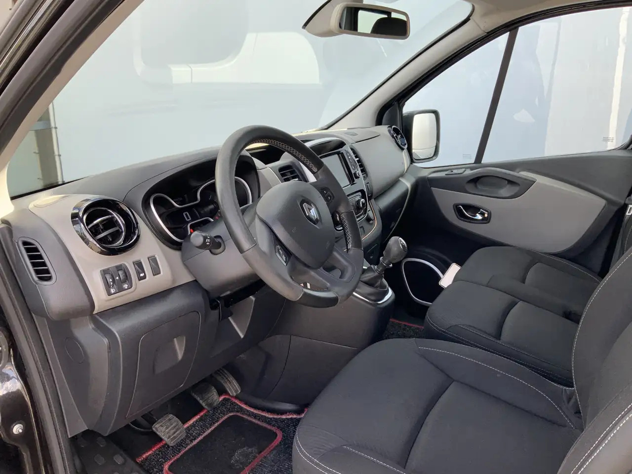 Renault Trafic 1.6 dCi T27 L1H1 Dub Cab Airco Cruise 6 Zits Alu V - Διπλοκάμπινο ελαφρύ επαγγελματικό: φωτογραφία 5 Renault Trafic 1.6 dCi T27 L1H1 Dub Cab Airco Cruise 6 Zits Alu V - Διπλοκάμπινο ελαφρύ επαγγελματικό: φωτογραφία 5