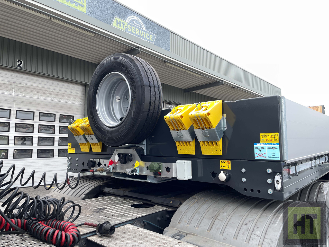 Faymonville 4-(1+3)-Achs-Tele-Semi-Radmulden-Rampen zg - Επικαθήμενο με χαμηλό δάπεδο: φωτογραφία 3 Faymonville 4-(1+3)-Achs-Tele-Semi-Radmulden-Rampen zg - Επικαθήμενο με χαμηλό δάπεδο: φωτογραφία 3