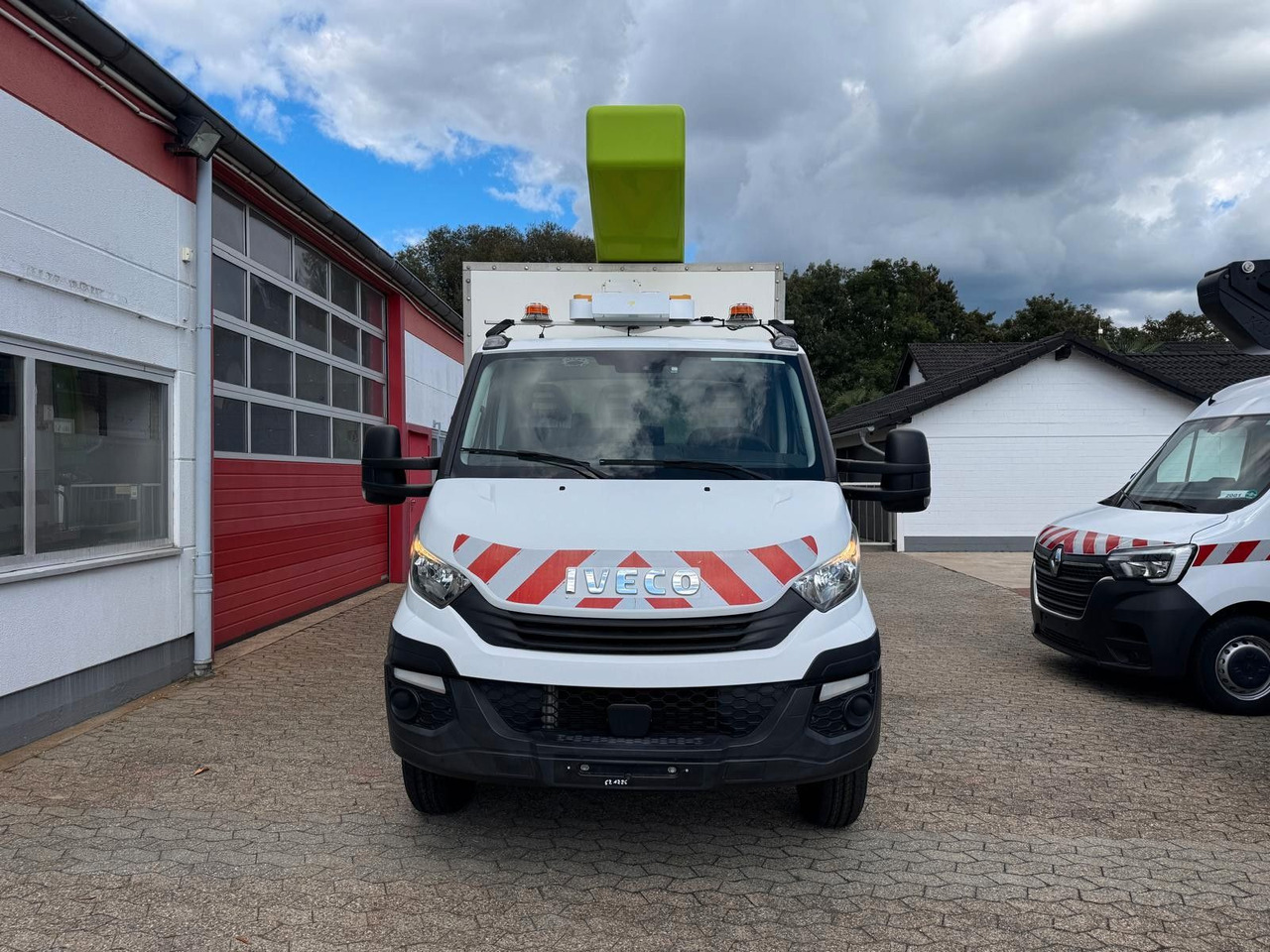 Iveco 70C18 Hubarbeitsbühne France Elevateur 172 CPL - Φορτηγό με εναέρια πλατφόρμα: φωτογραφία 2 Iveco 70C18 Hubarbeitsbühne France Elevateur 172 CPL - Φορτηγό με εναέρια πλατφόρμα: φωτογραφία 2