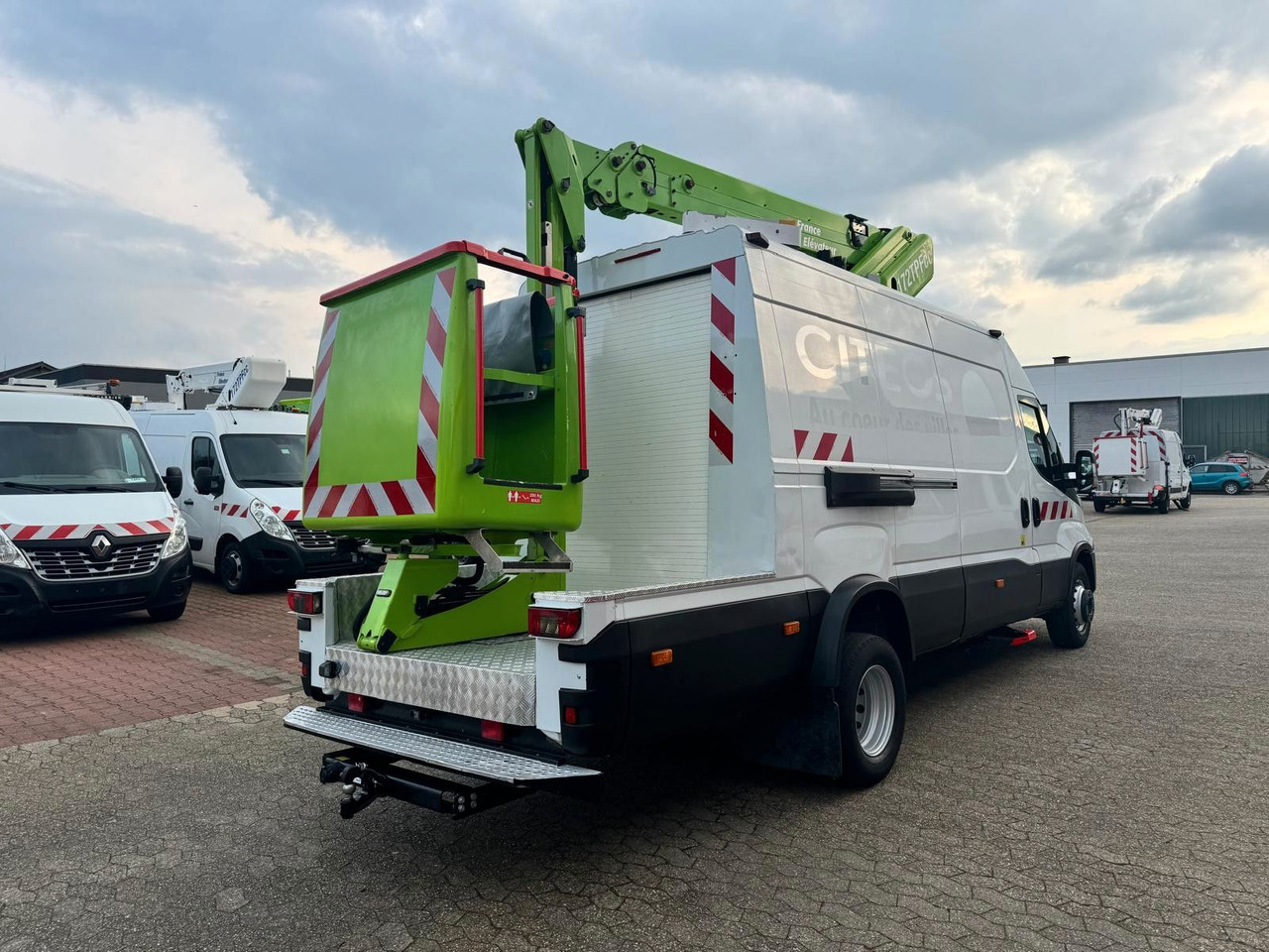 Iveco Daily 70C15 Steiger France Elevateur 172 TPFcc - Φορτηγό με εναέρια πλατφόρμα: φωτογραφία 4 Iveco Daily 70C15 Steiger France Elevateur 172 TPFcc - Φορτηγό με εναέρια πλατφόρμα: φωτογραφία 4