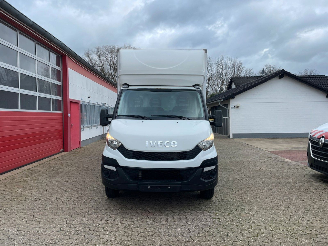 Iveco Daily Koffer 4.2m Ladebordwand Dhollandia Klima - Επαγγελματικό αυτοκίνητο κόφα: φωτογραφία 2 Iveco Daily Koffer 4.2m Ladebordwand Dhollandia Klima - Επαγγελματικό αυτοκίνητο κόφα: φωτογραφία 2