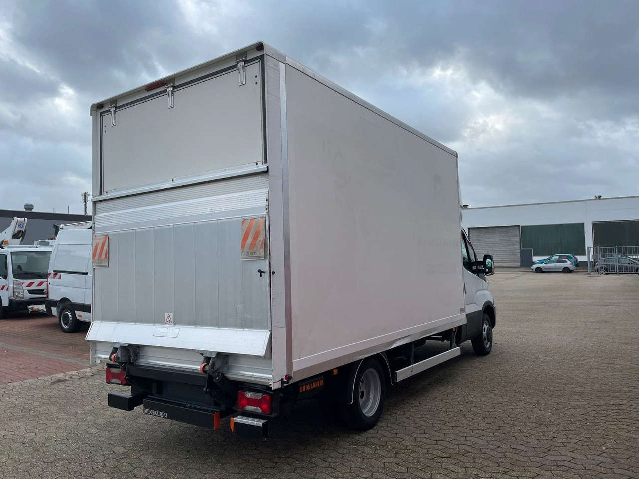 Iveco Daily Koffer 4.2m Ladebordwand Dhollandia Klima - Επαγγελματικό αυτοκίνητο κόφα: φωτογραφία 4 Iveco Daily Koffer 4.2m Ladebordwand Dhollandia Klima - Επαγγελματικό αυτοκίνητο κόφα: φωτογραφία 4