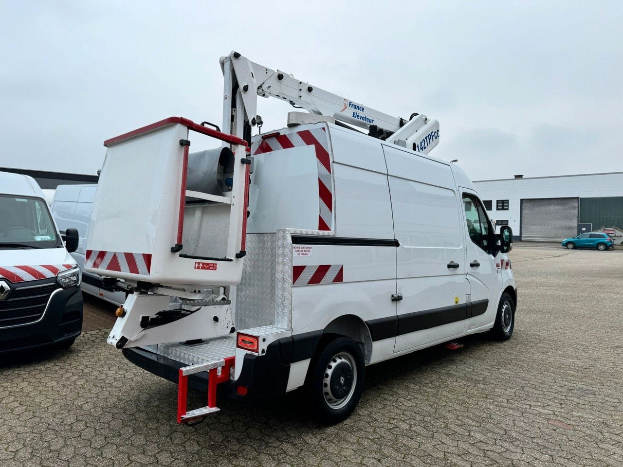 Renault Master Steiger France Elévateur 142 TPFcc - Φορτηγό με εναέρια πλατφόρμα: φωτογραφία 4 Renault Master Steiger France Elévateur 142 TPFcc - Φορτηγό με εναέρια πλατφόρμα: φωτογραφία 4