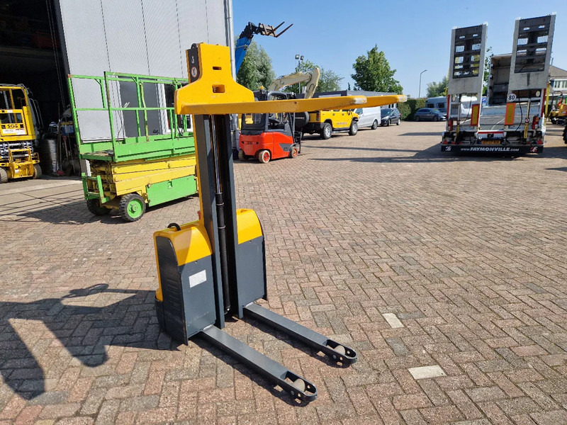 Jungheinrich EMC110 stapelaar elektrisch - Μηχάνημα στοίβαξης: φωτογραφία 5 Jungheinrich EMC110 stapelaar elektrisch - Μηχάνημα στοίβαξης: φωτογραφία 5