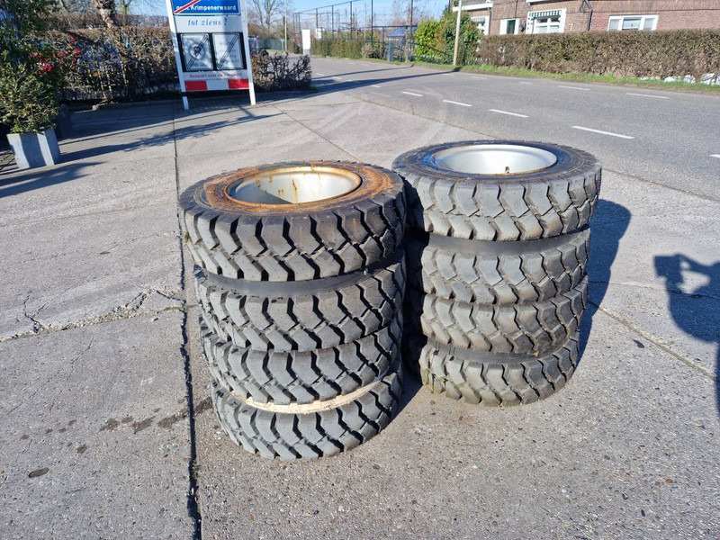 Mitas 8X nieuwe luchtband 7.50-15/14 ply - Ελαστικό: φωτογραφία 1 Mitas 8X nieuwe luchtband 7.50-15/14 ply - Ελαστικό: φωτογραφία 1