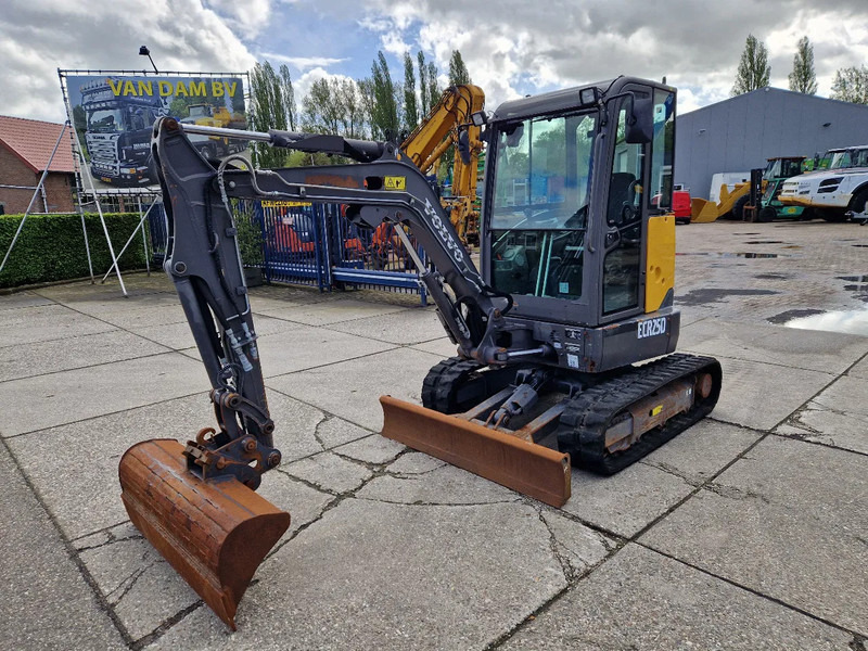 Volvo ECR25D met 2562 uur - Μίνι εκσκαφέας: φωτογραφία 2 Volvo ECR25D met 2562 uur - Μίνι εκσκαφέας: φωτογραφία 2