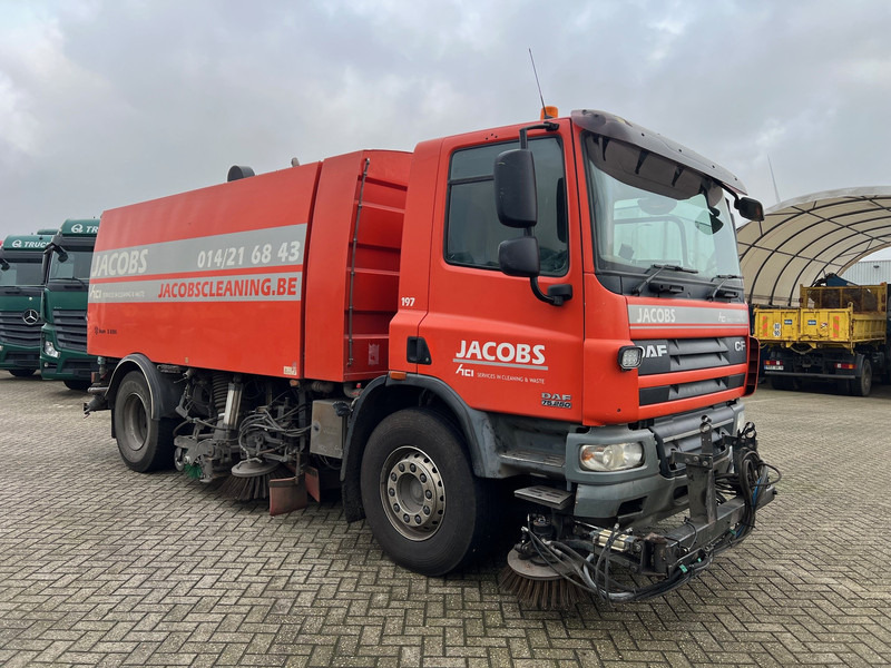 DAF CF75.250 - Σάρωθρο δρόμων: φωτογραφία 3 DAF CF75.250 - Σάρωθρο δρόμων: φωτογραφία 3