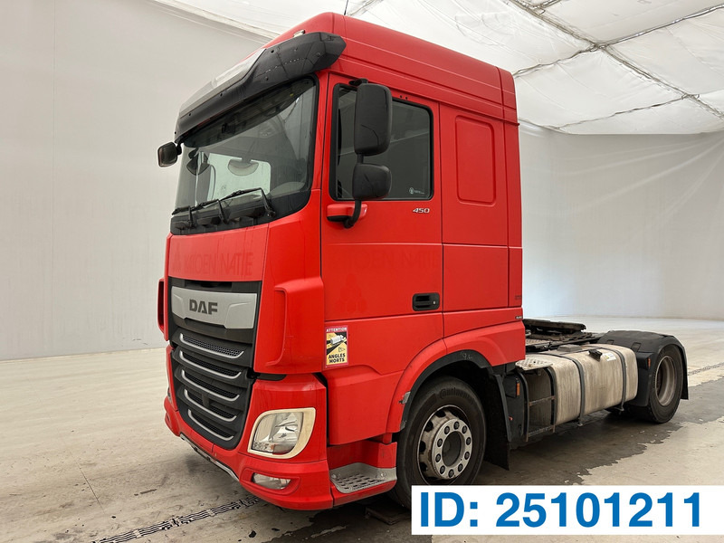DAF XF 450 Space Cab - Τράκτορας: φωτογραφία 1 DAF XF 450 Space Cab - Τράκτορας: φωτογραφία 1