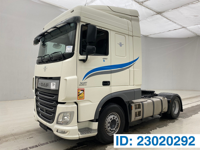 DAF XF 460 Space Cab - Τράκτορας: φωτογραφία 1 DAF XF 460 Space Cab - Τράκτορας: φωτογραφία 1