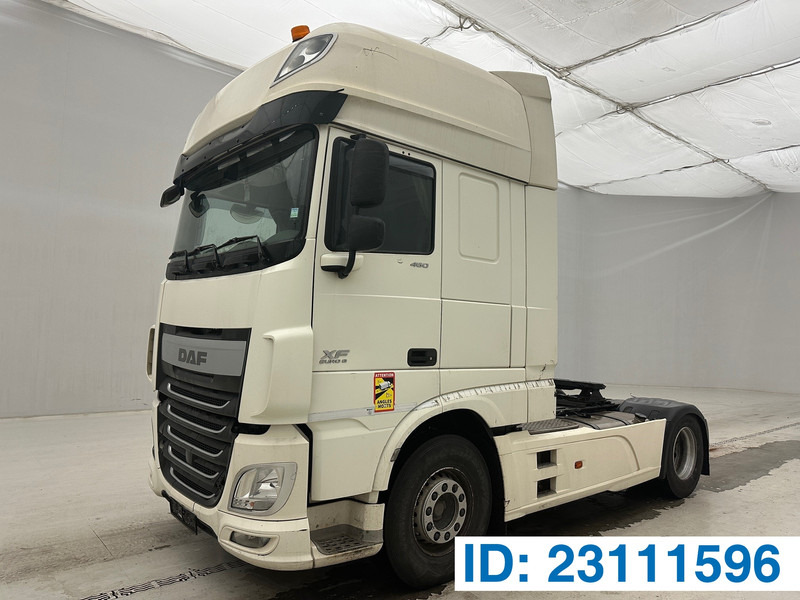 DAF XF 460 Super Space Cab - Τράκτορας: φωτογραφία 1 DAF XF 460 Super Space Cab - Τράκτορας: φωτογραφία 1