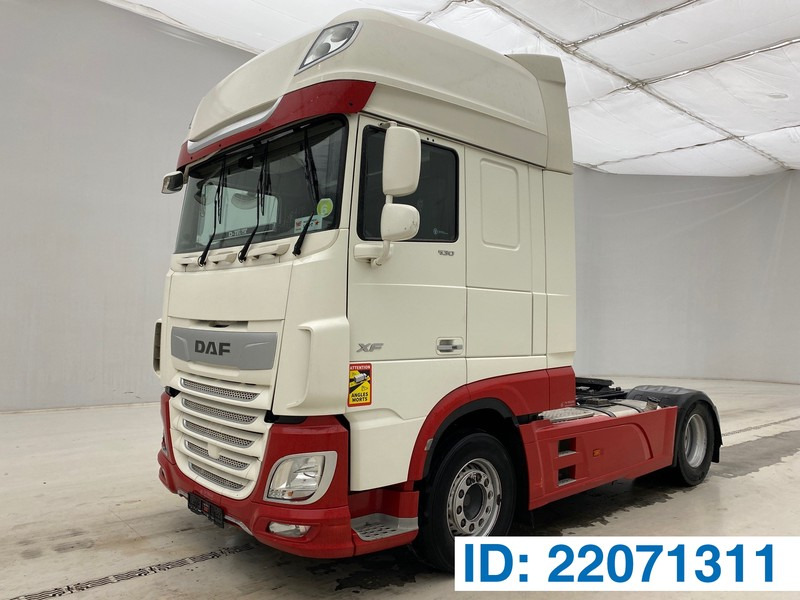 DAF XF105.530 Super Space Cab - Τράκτορας: φωτογραφία 1 DAF XF105.530 Super Space Cab - Τράκτορας: φωτογραφία 1