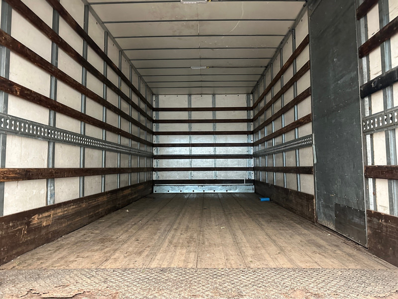 Φορτηγό κόφα Mercedes-Benz Atego 815: φωτογραφία 6 Φορτηγό κόφα Mercedes-Benz Atego 815: φωτογραφία 6