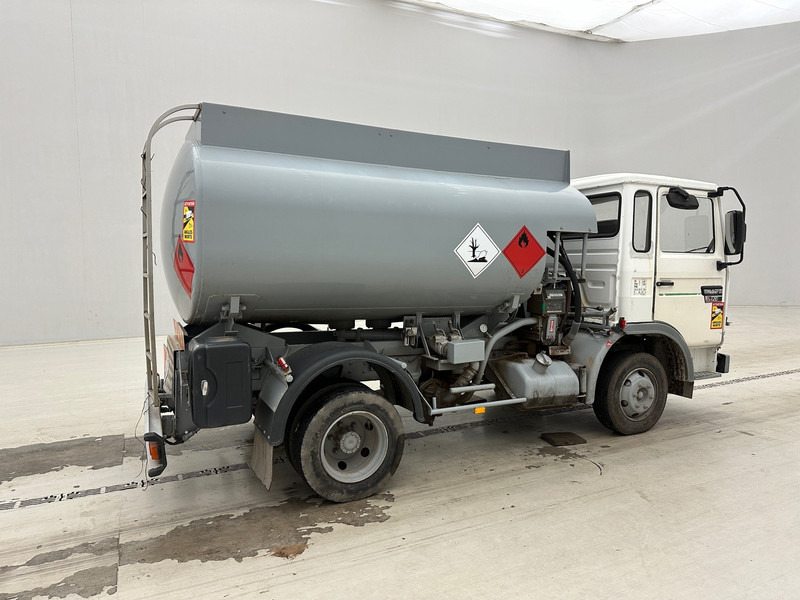 Renault Midliner S120 - Φορτηγό βυτιοφόρο: φωτογραφία 4 Renault Midliner S120 - Φορτηγό βυτιοφόρο: φωτογραφία 4