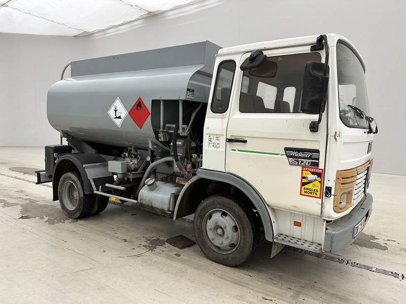 Renault Midliner S120 - Φορτηγό βυτιοφόρο: φωτογραφία 3 Renault Midliner S120 - Φορτηγό βυτιοφόρο: φωτογραφία 3