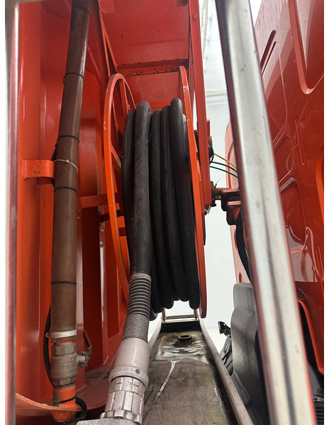 Renault Midlum 300 DXi - Φορτηγό βυτιοφόρο: φωτογραφία 5 Renault Midlum 300 DXi - Φορτηγό βυτιοφόρο: φωτογραφία 5