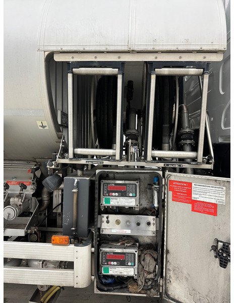 Renault Premium 430 DXi - Φορτηγό βυτιοφόρο: φωτογραφία 4 Renault Premium 430 DXi - Φορτηγό βυτιοφόρο: φωτογραφία 4