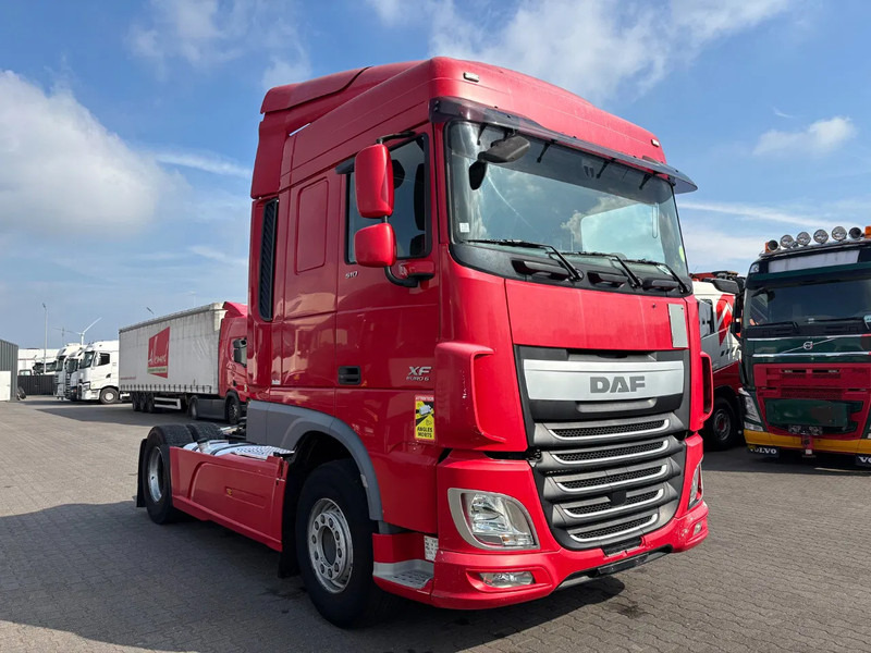 DAF XF 510 Spacecab Retarder Euro 6 - Τράκτορας: φωτογραφία 2 DAF XF 510 Spacecab Retarder Euro 6 - Τράκτορας: φωτογραφία 2