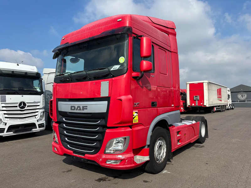 DAF XF 510 Spacecab Retarder Euro 6 - Τράκτορας: φωτογραφία 1 DAF XF 510 Spacecab Retarder Euro 6 - Τράκτορας: φωτογραφία 1